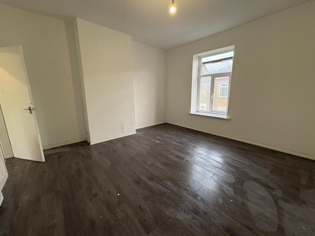 House in Hyndburn, Oakenshaw - View 2