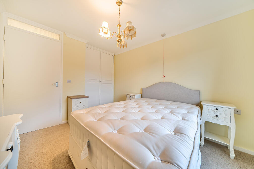 Apartment in Dartford - View 4