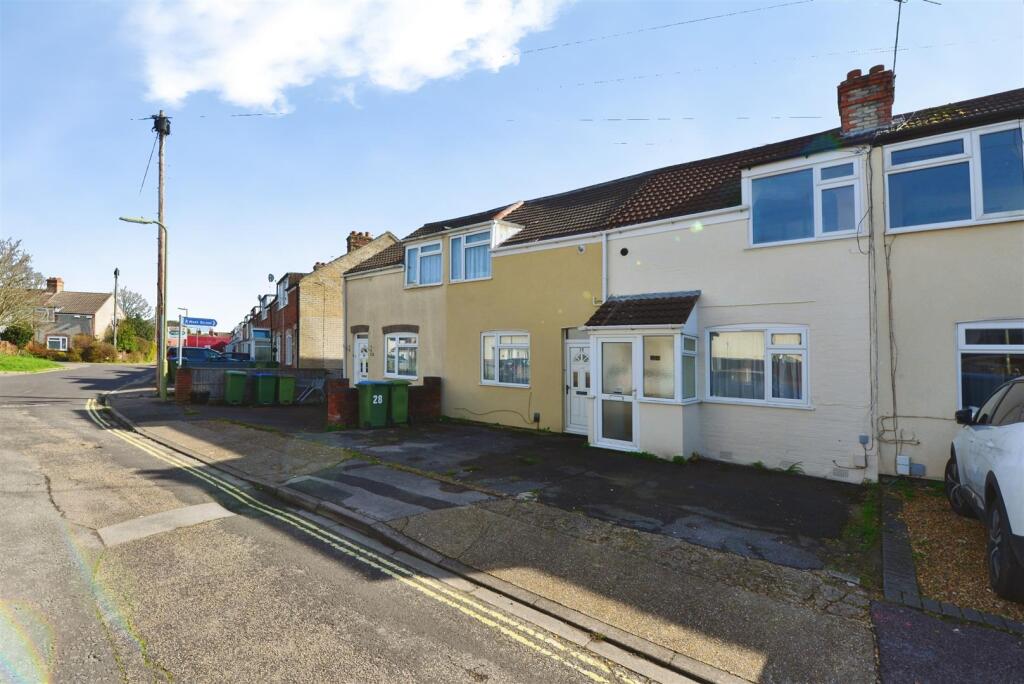 Main image of property: Derlyn Road, Fareham