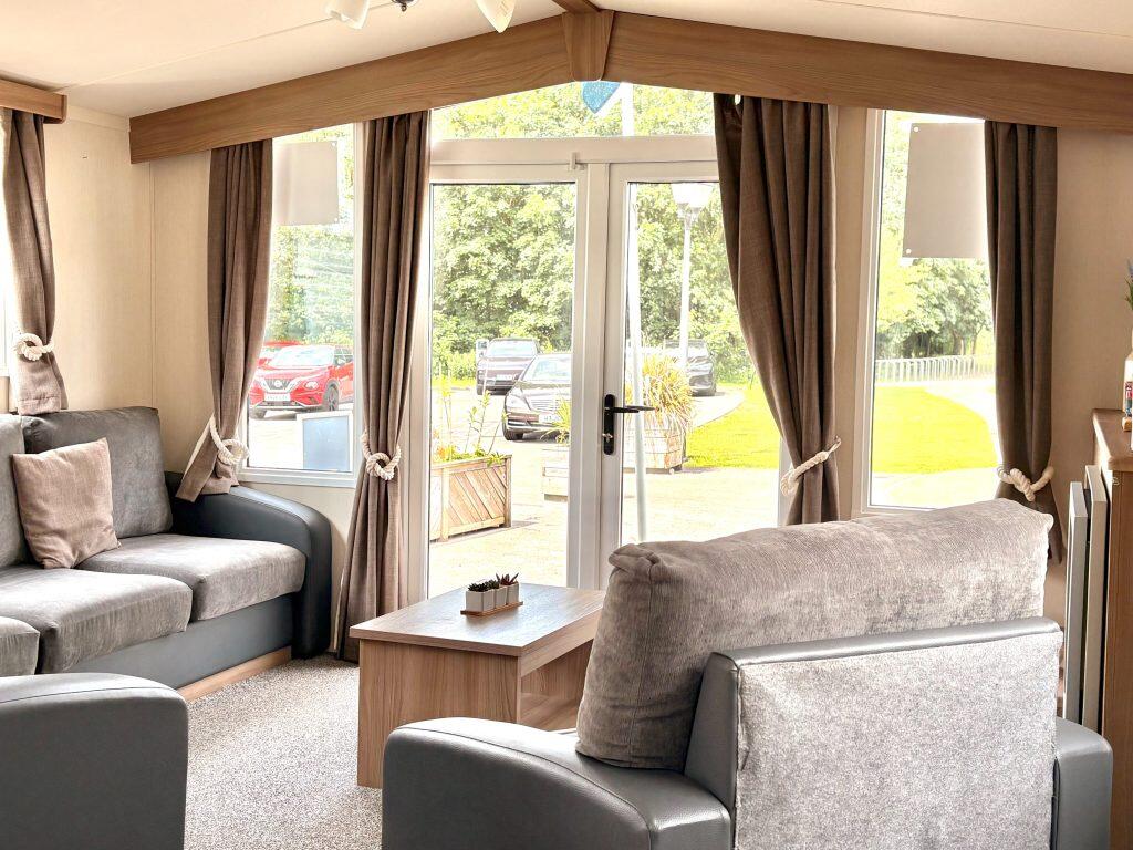 3-bed caravan on Sand le Mere Holiday Park – Yorkshire, £32,995
