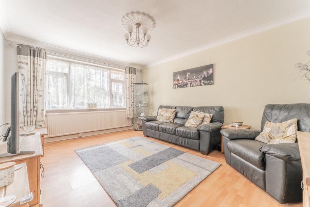 Apartment in London - View 2