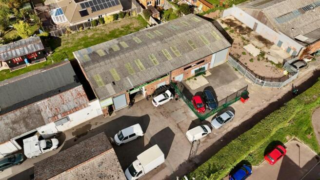 dji_fly_20250929_150834_0010_ _photo.jpg
