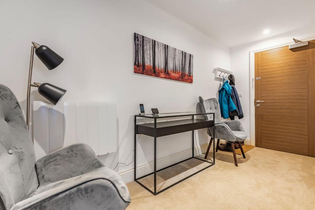 Apartment in Leeds, West Yorkshire - View 4