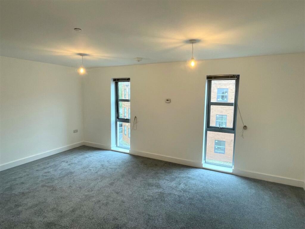 Apartment in Taunton - View 4