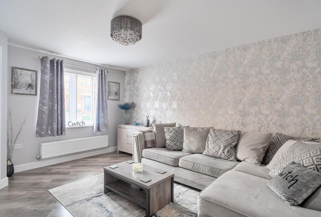 House in Midsomer Norton, Bath and North East Somerset - View 2
