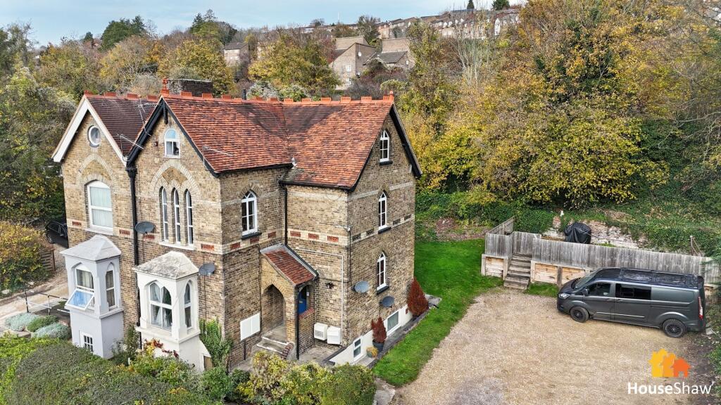 Main image of property: West Wycombe Road, High Wycombe, HP11