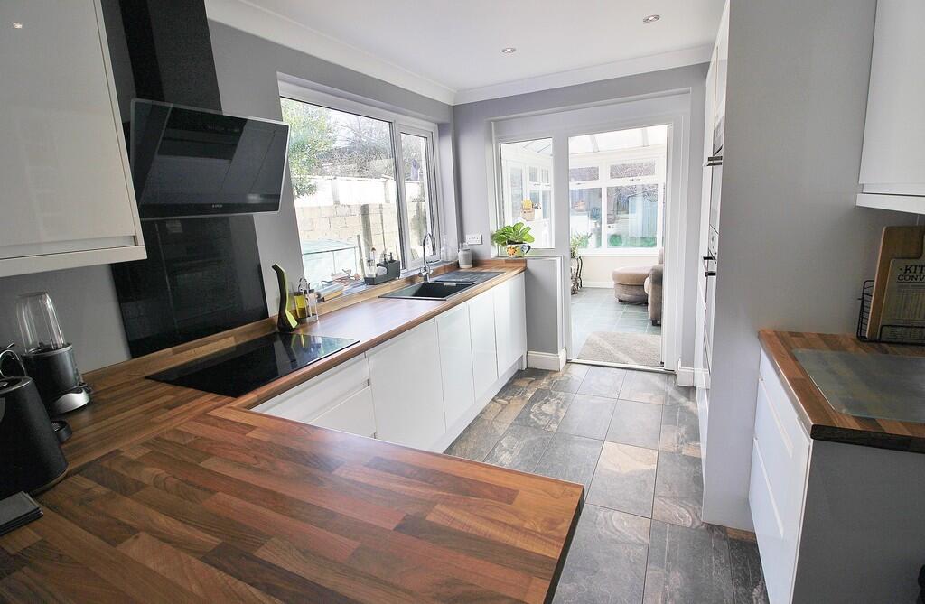 Hillside Avenue, Widley photo 2