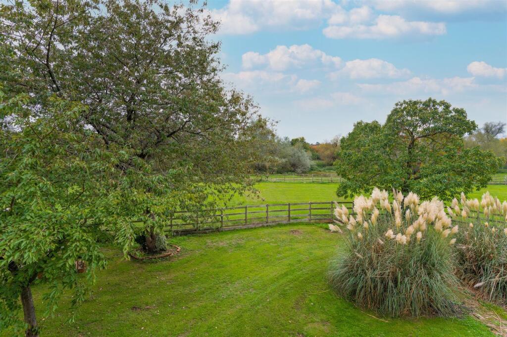 House in St Albans - View 3