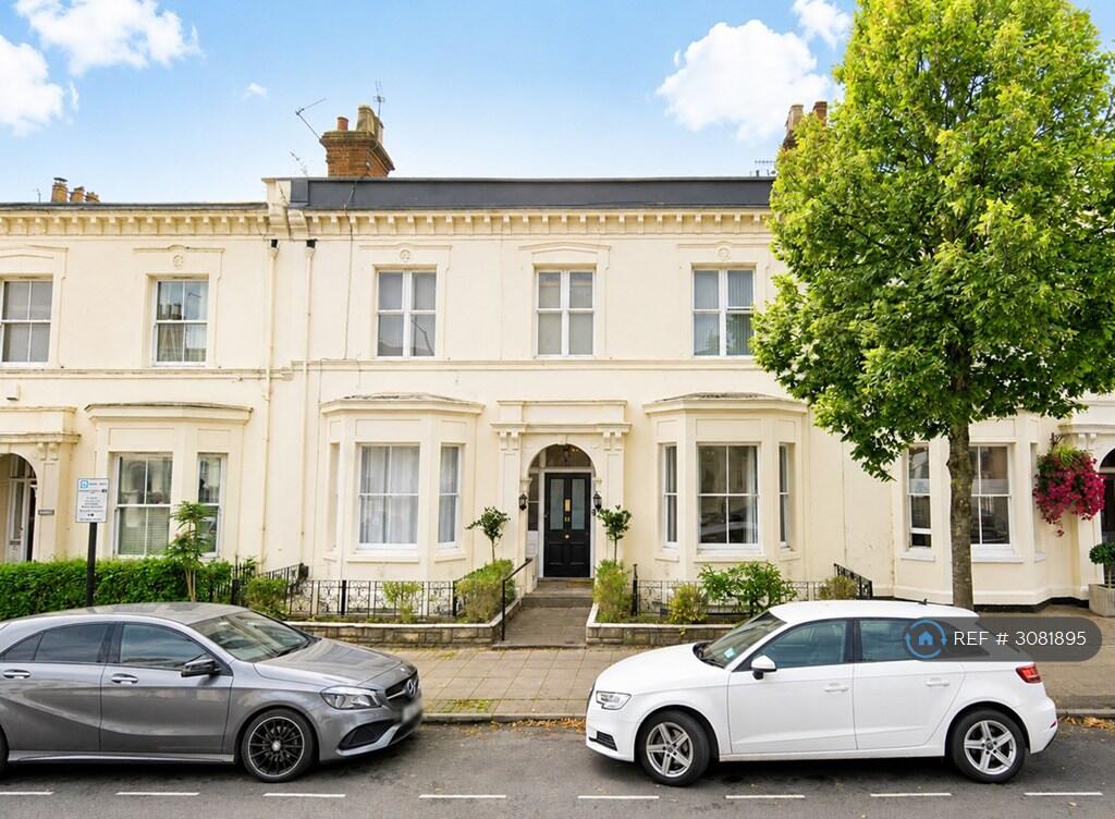 Main image of property: Clarendon Avenue, Leamington Spa, CV32
