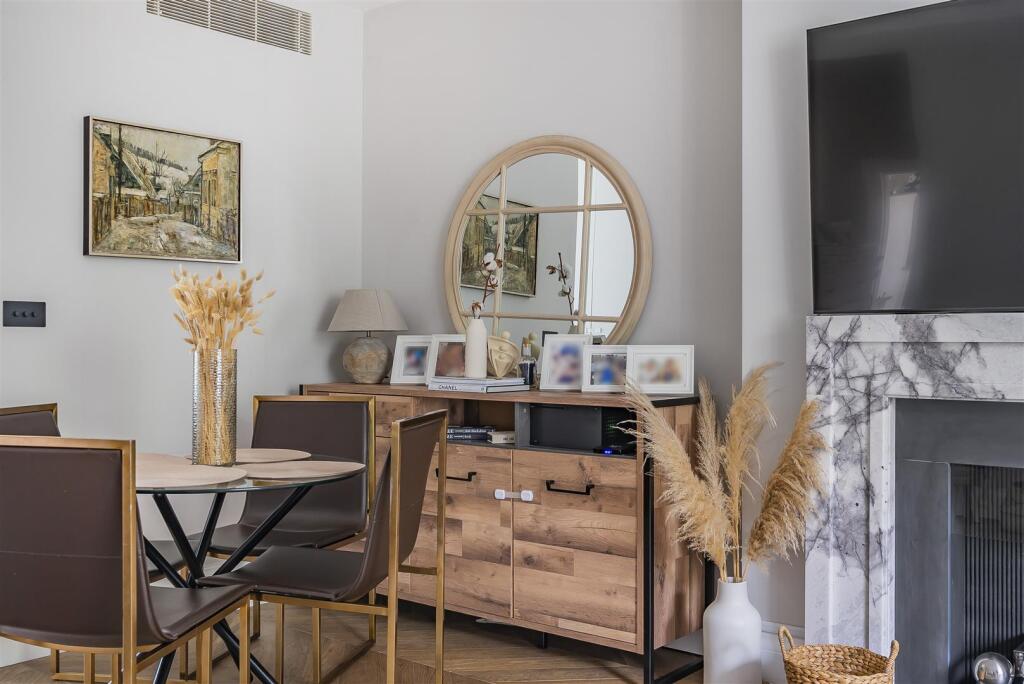 Apartment in London, St. John's Wood - More