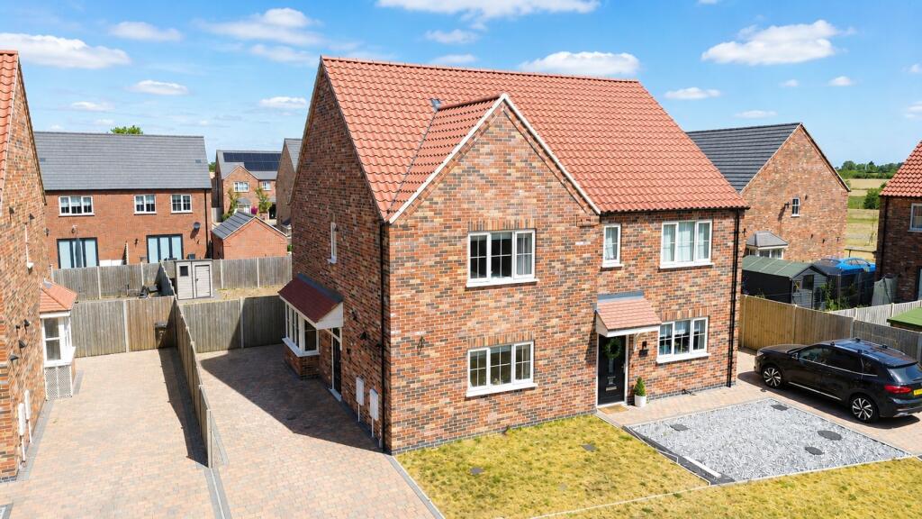 2-bed semi-detached on Coteland Road, Ruskington, NG34, £215,000