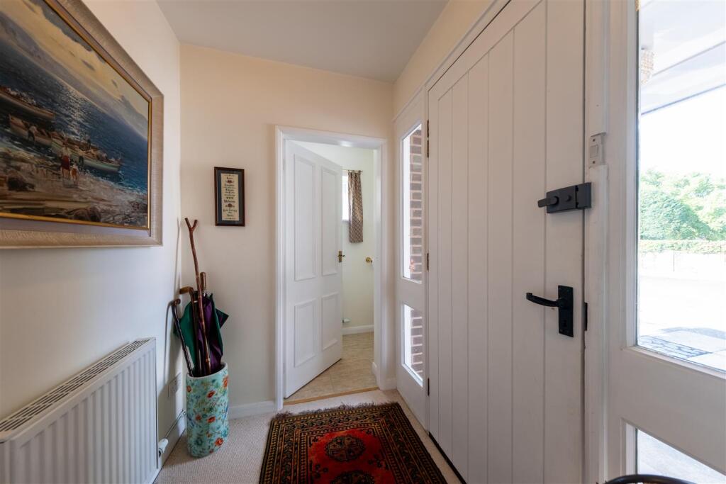 Badgers Close, Christleton photo 2