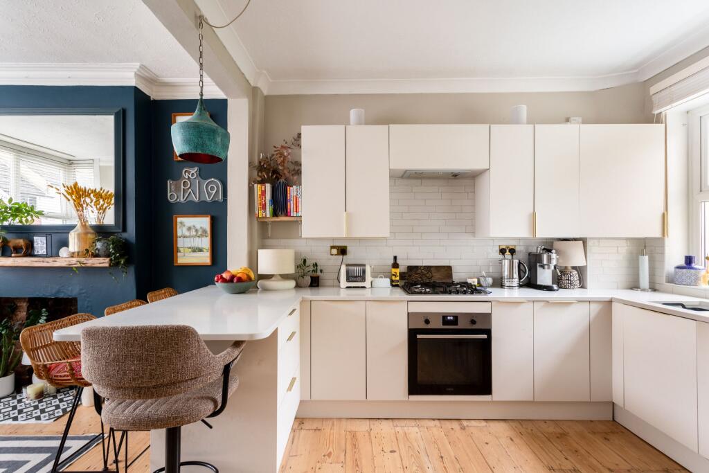 Apartment in Brighton, Queen's Park - View 4