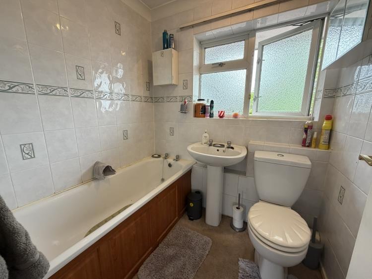 Apartment in Ipswich, Chantry - More