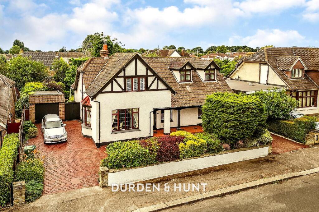 4-bed detached on Poole Road, Hornchurch, RM11, £1,000,000