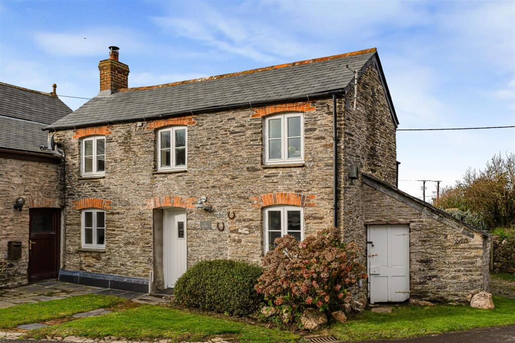 Main image of property: Engollan, St Eval