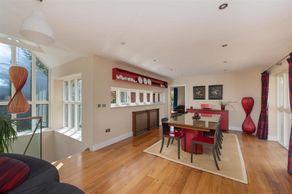 Quayside, Water Lane, Faversham - View 4