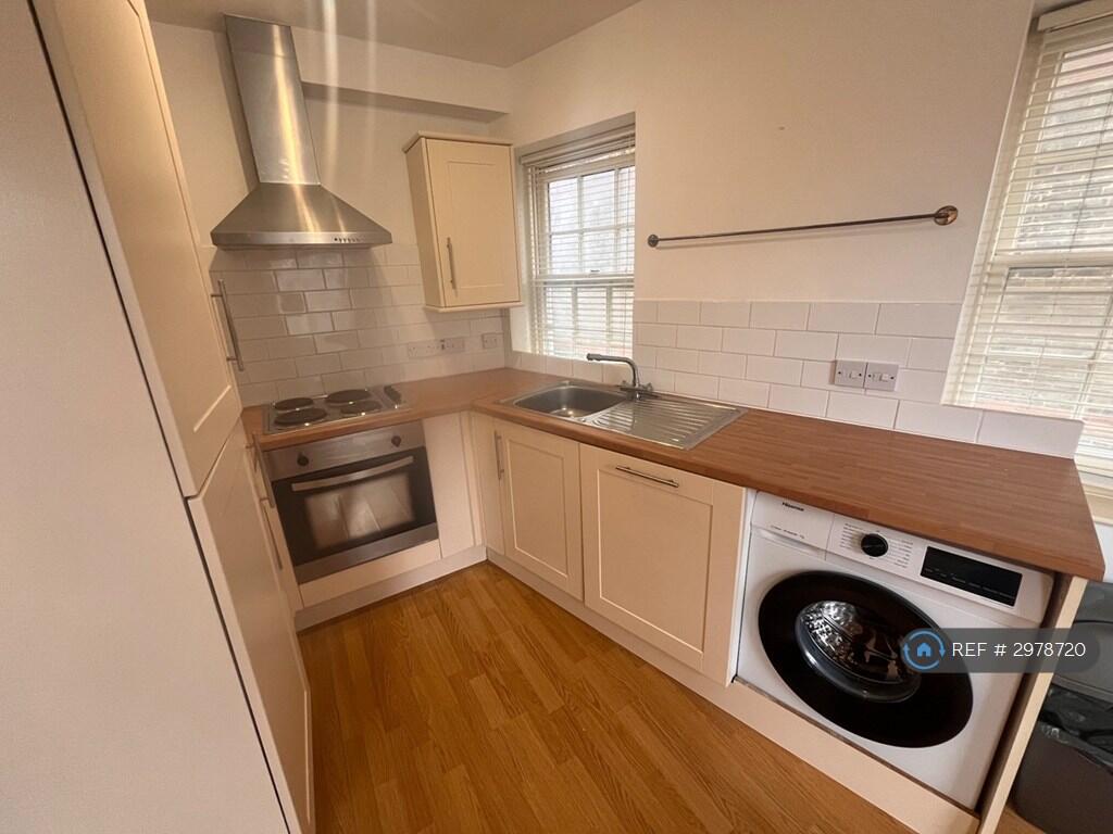 Apartment in Rochester, Troy Town - View 5