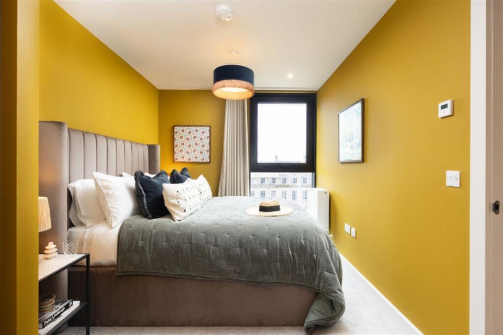 Apartment in Glasgow - View 3