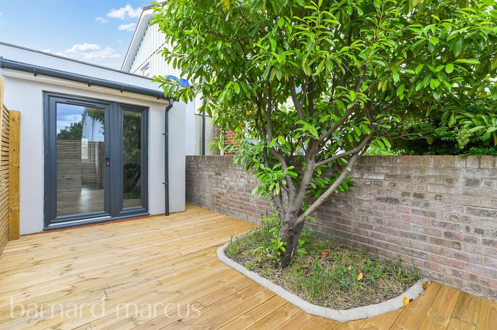 Main image of property: Barnlea Close, Feltham