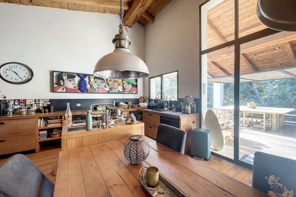 Main image of property: Provence-Alps-Cote d`Azur, Var, La Môle