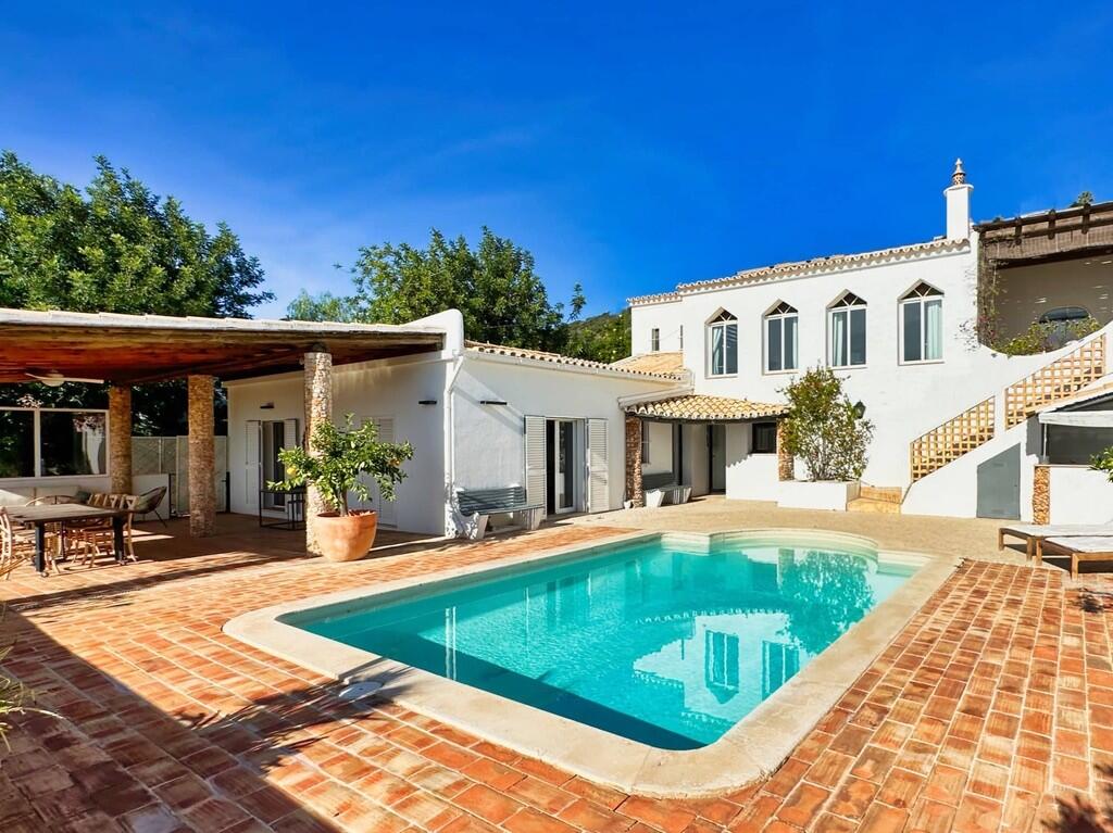 Main image of property: Santa Bárbara de Nexe, Algarve