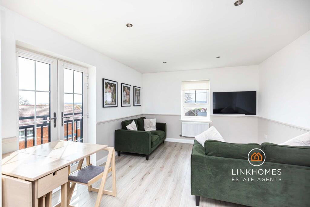 Apartment in Poole - View 3