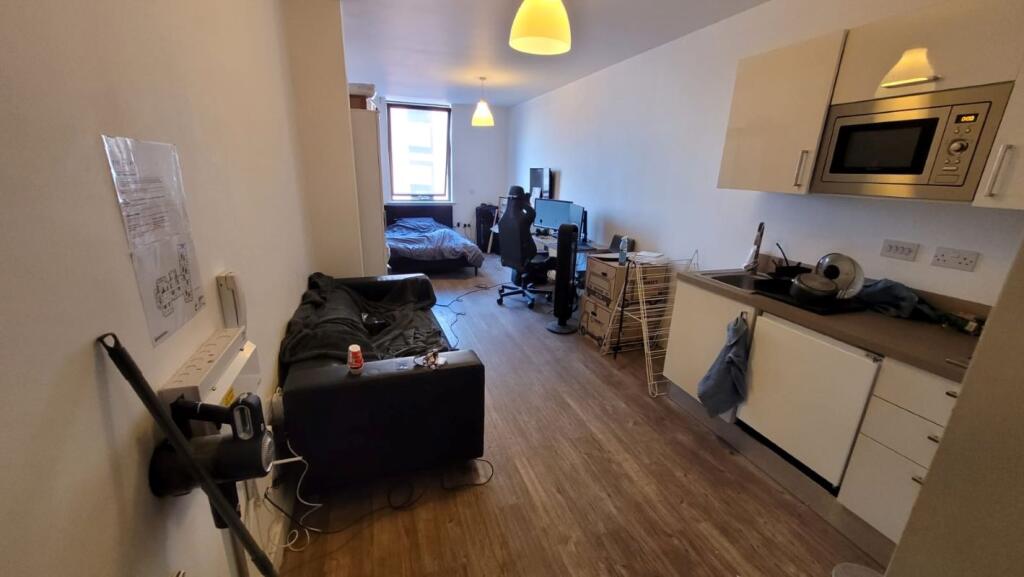 Apartment in Liverpool - View 5
