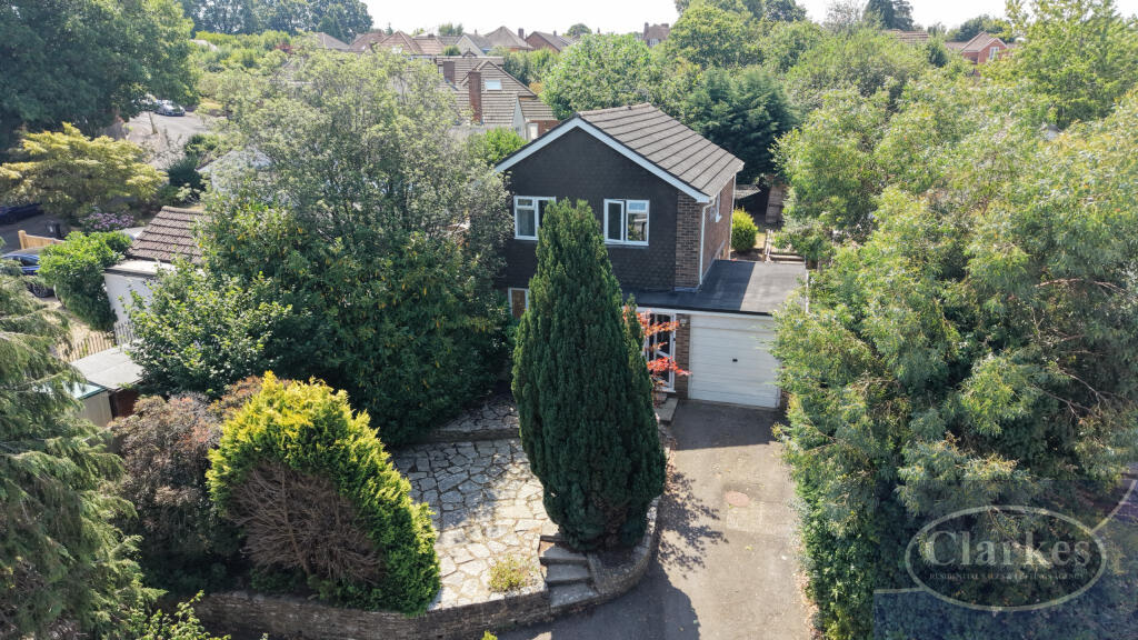 Main image of property: Heads Farm Close, Bournemouth