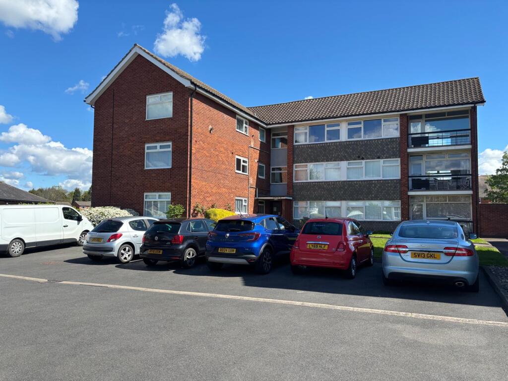 Main image of property: Arlington Avenue, Leamington Spa