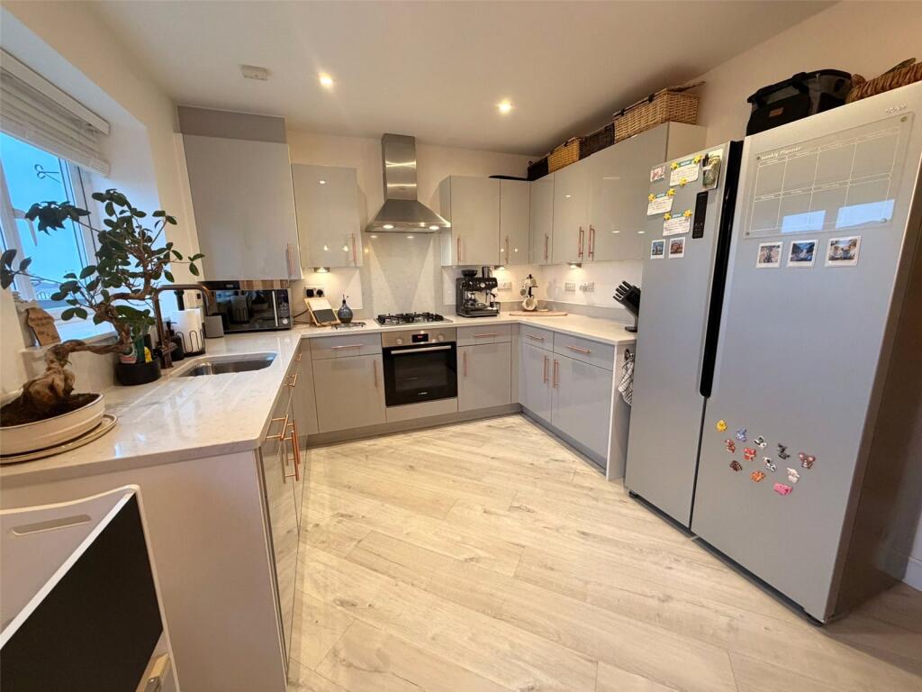 College Drive, Horwich, Bolton, Greater Manchester, BL6 photo 3