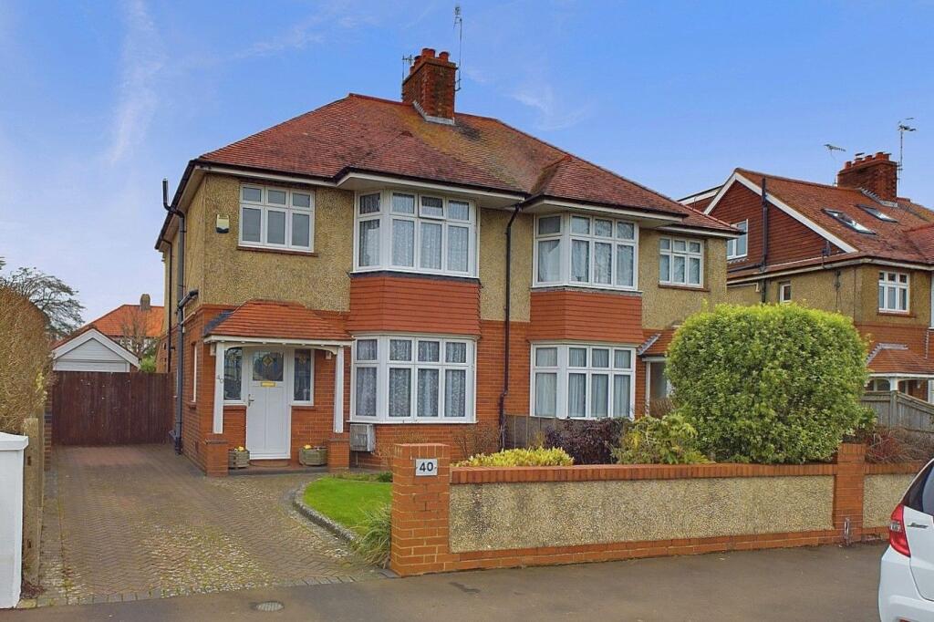 Main image of property: Broomfield Avenue, Worthing BN14 7RZ
