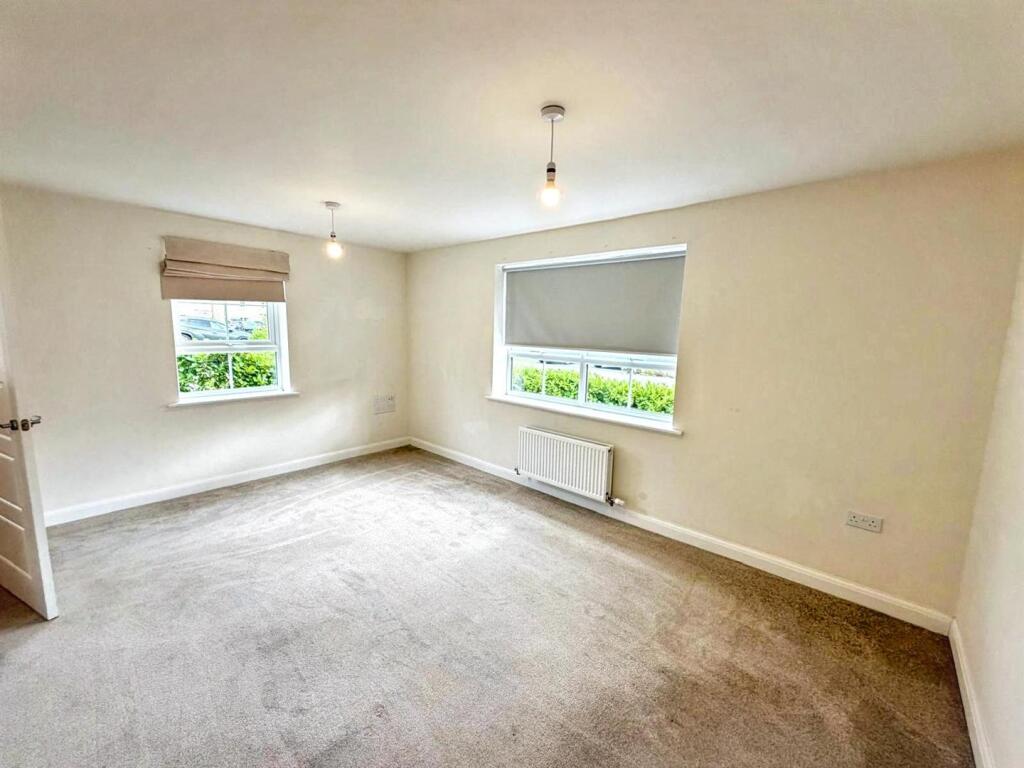 House in Bradford - View 3