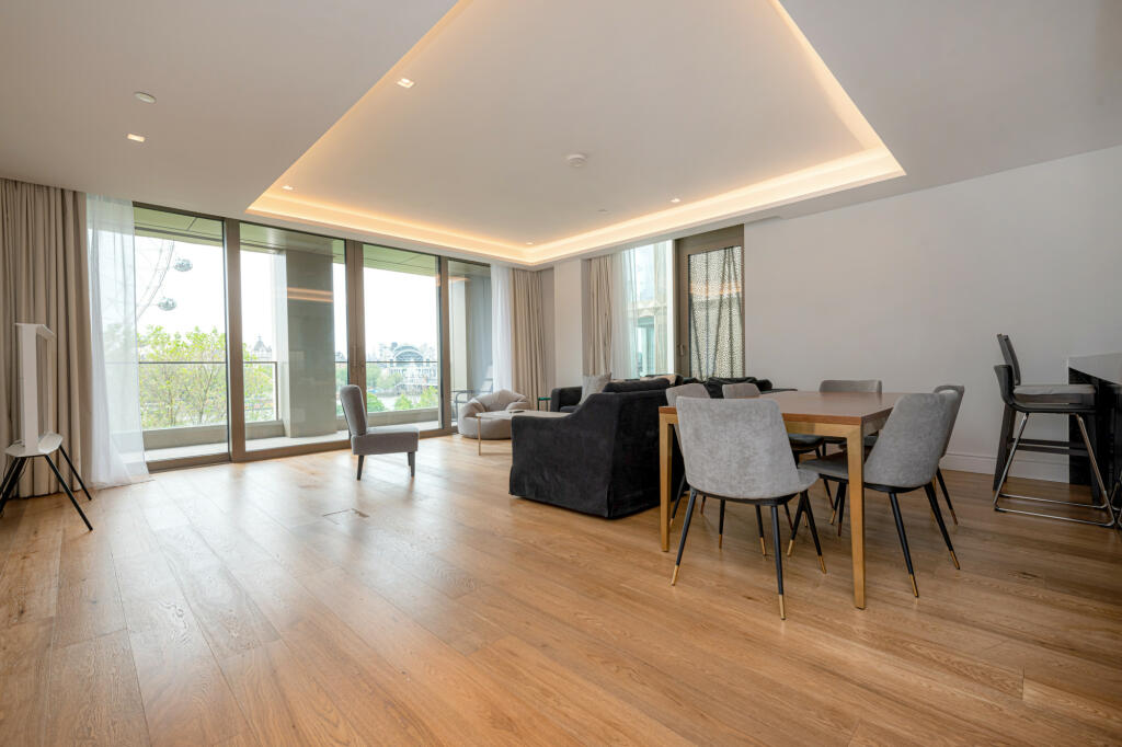2-bed flat on 5 Belvedere Road, SE1, £3,000,000