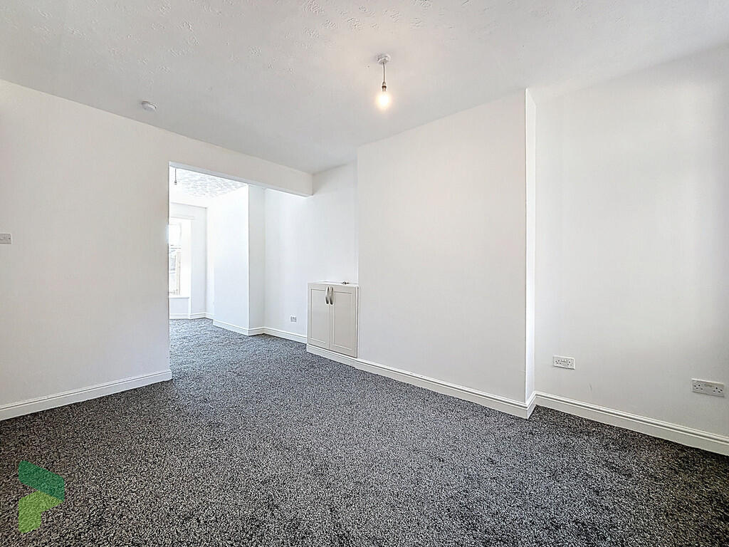 Bolton Road, Darwen photo 5