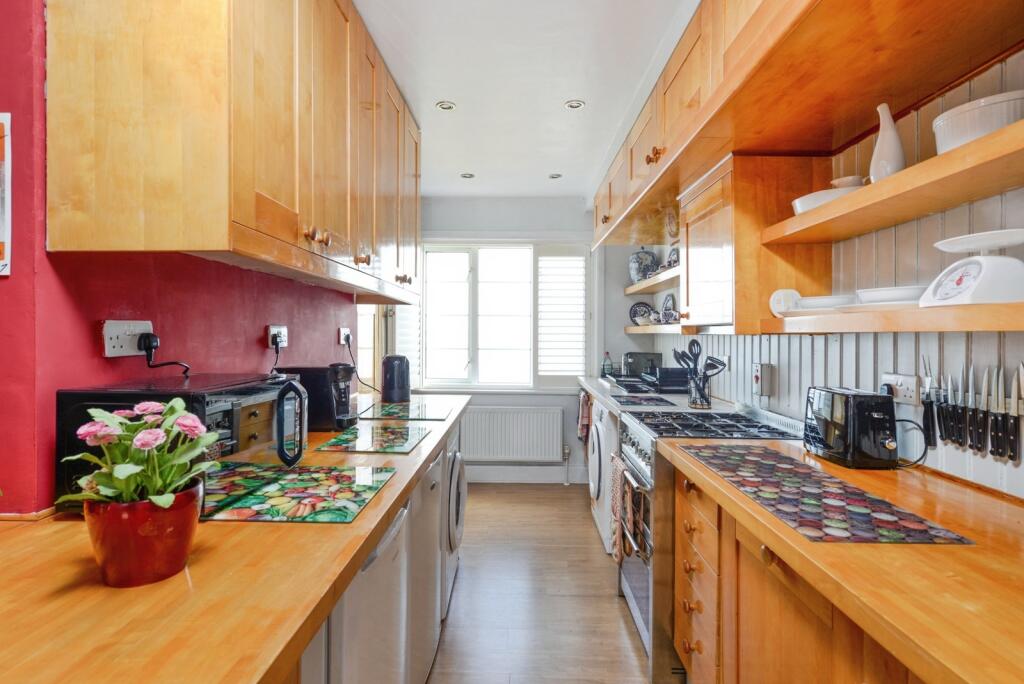 Apartment in Looe, Cornwall - View 3