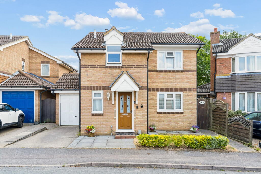 3-bed detached on Rye Gardens, Baldock, SG7 6TB, £535,000