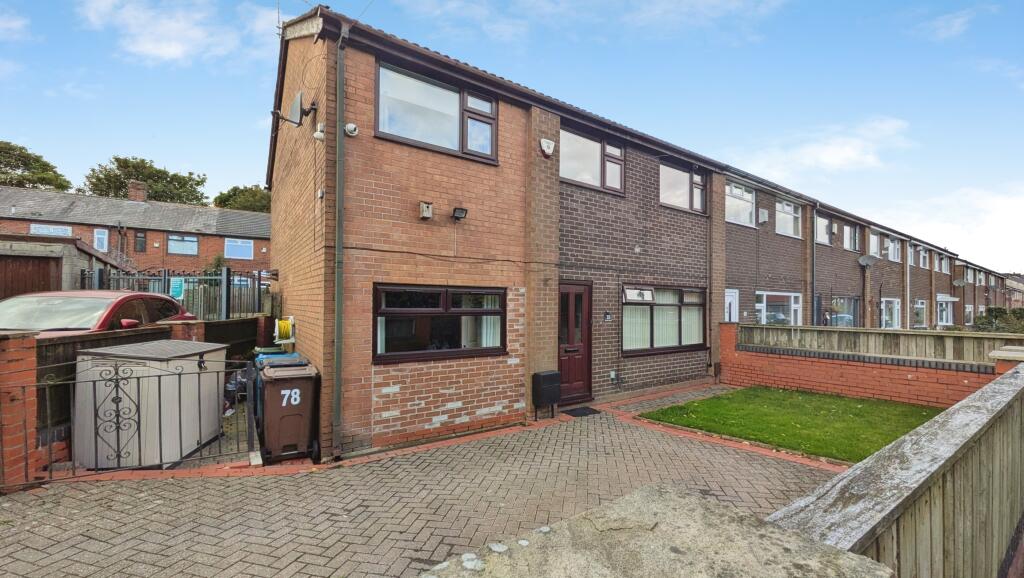 House in Oldham, Greater Manchester - View 2