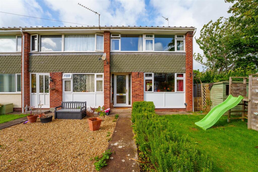 Main image of property: Three bedroom family home, situated in a quiet cul-de-sac in the village of Yatton