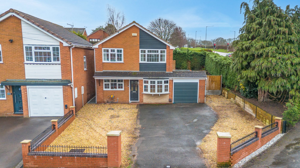 4-bed detached on Banbery Drive, Wombourne, WV5, £415,000