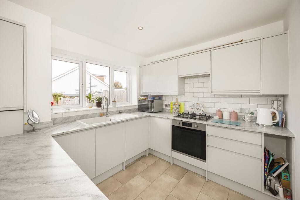 House in Brentwood, Doddinghurst - View 4