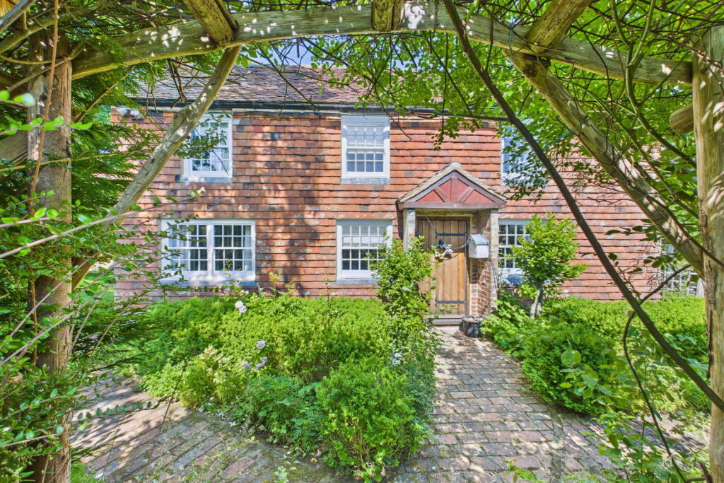 House in Wealden, Hellingly - View 2
