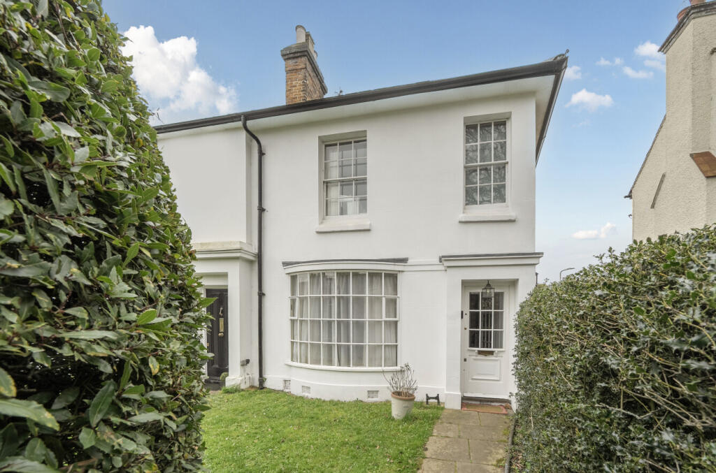 Main image of property: Wood Street, Barnet, EN5