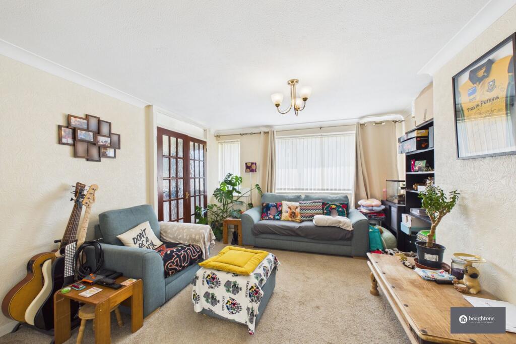 House in Brackley, Radstone Fields - View 2