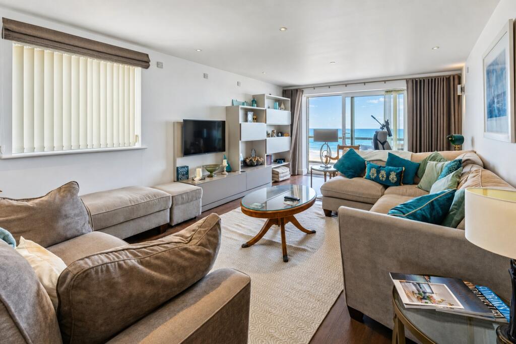 Apartment in Poole, Sandbanks - View 5