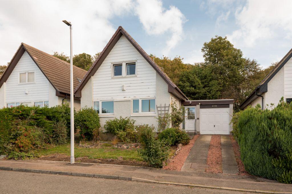 Main image of property: 32 Green Apron Park, North Berwick, EH39 4RE