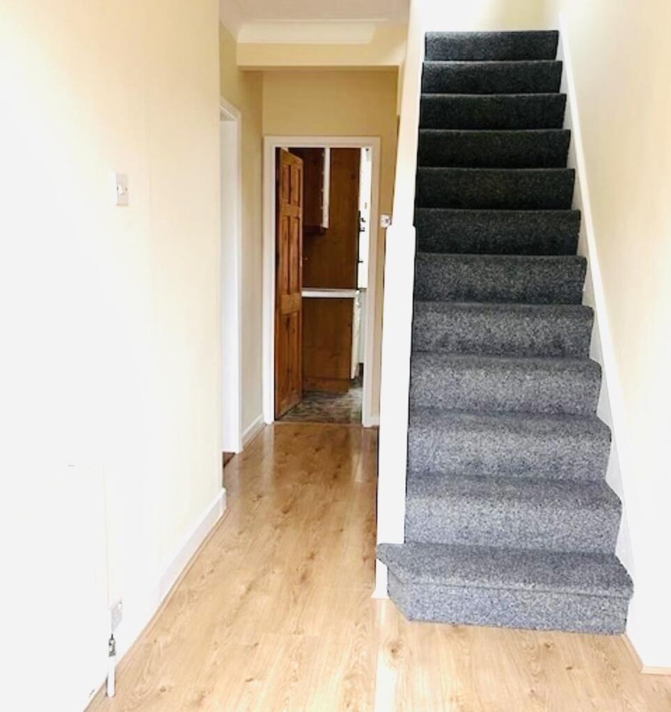 House in Harrow - View 5