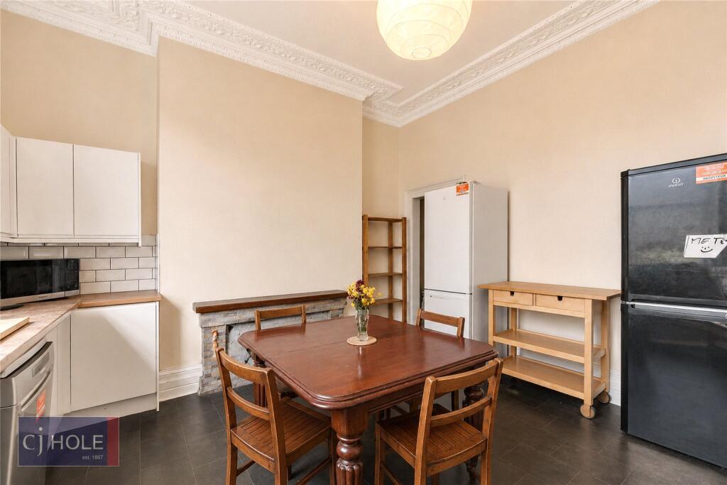 6 bedroom terraced house for rent