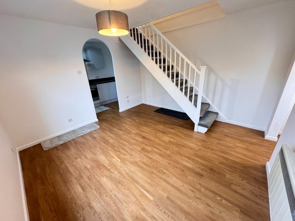 House in Toddington, Central Bedfordshire - View 2