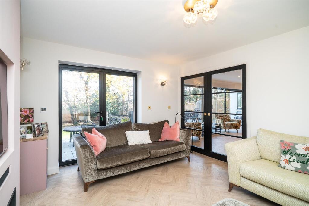 Additional image 11 of Springwood Walk, St. Albans